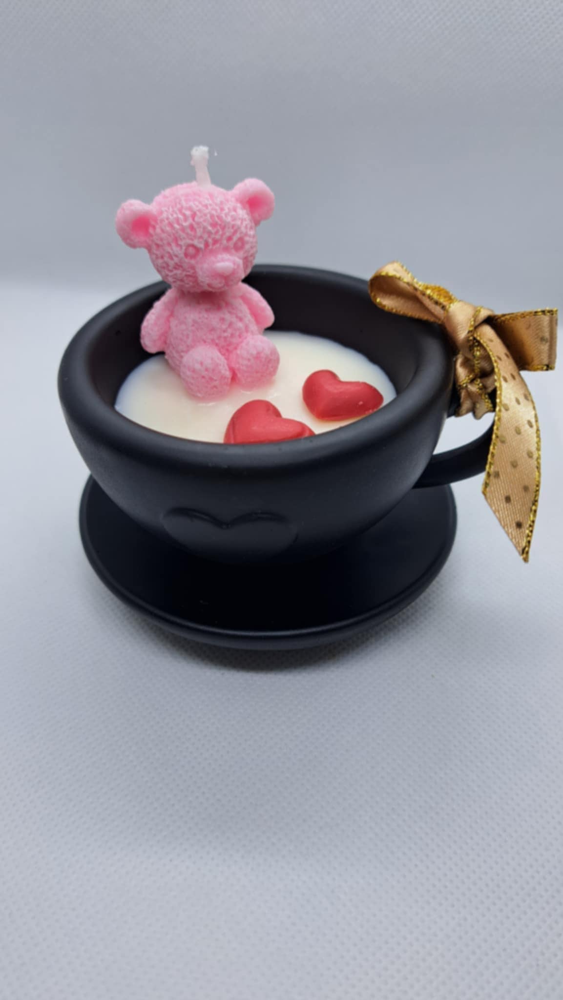 🕯️ Lumânarea „Teddy Love” — un gest mic cu un impact mare